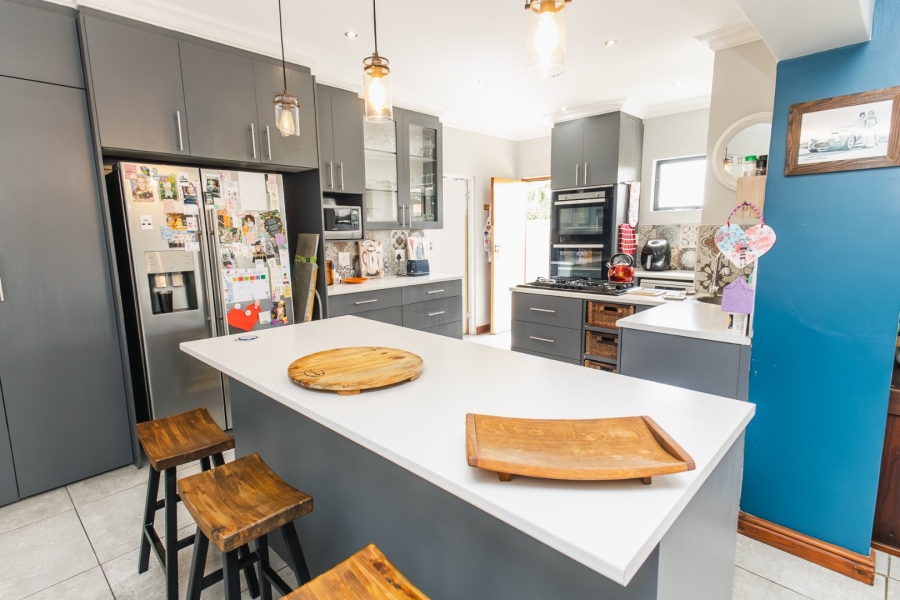 5 Bedroom Property for Sale in Somerton Estate Free State